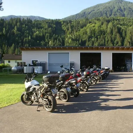 Bierhotel Loncium & Privatbrauerei 3*